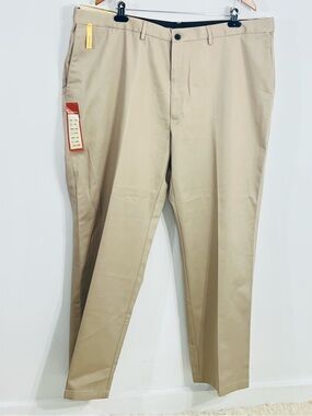 Hagger 44W x 30L Work To Weekend No Iron Comfort Waist Classic Fit NEW Stretch
